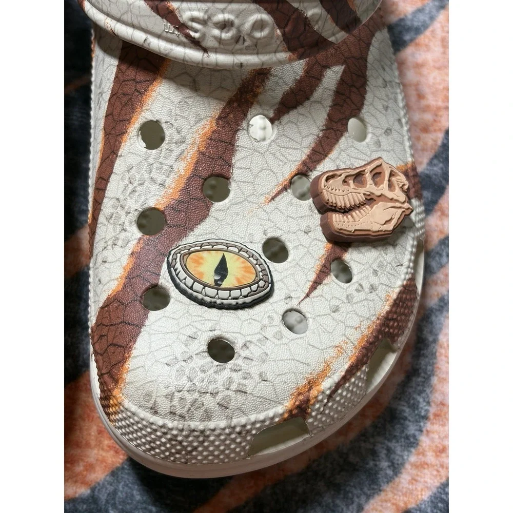 Crocs Jurassic World Classic Clog Shoes LIMITED EDITION Camo Men's 11 Jibbitz